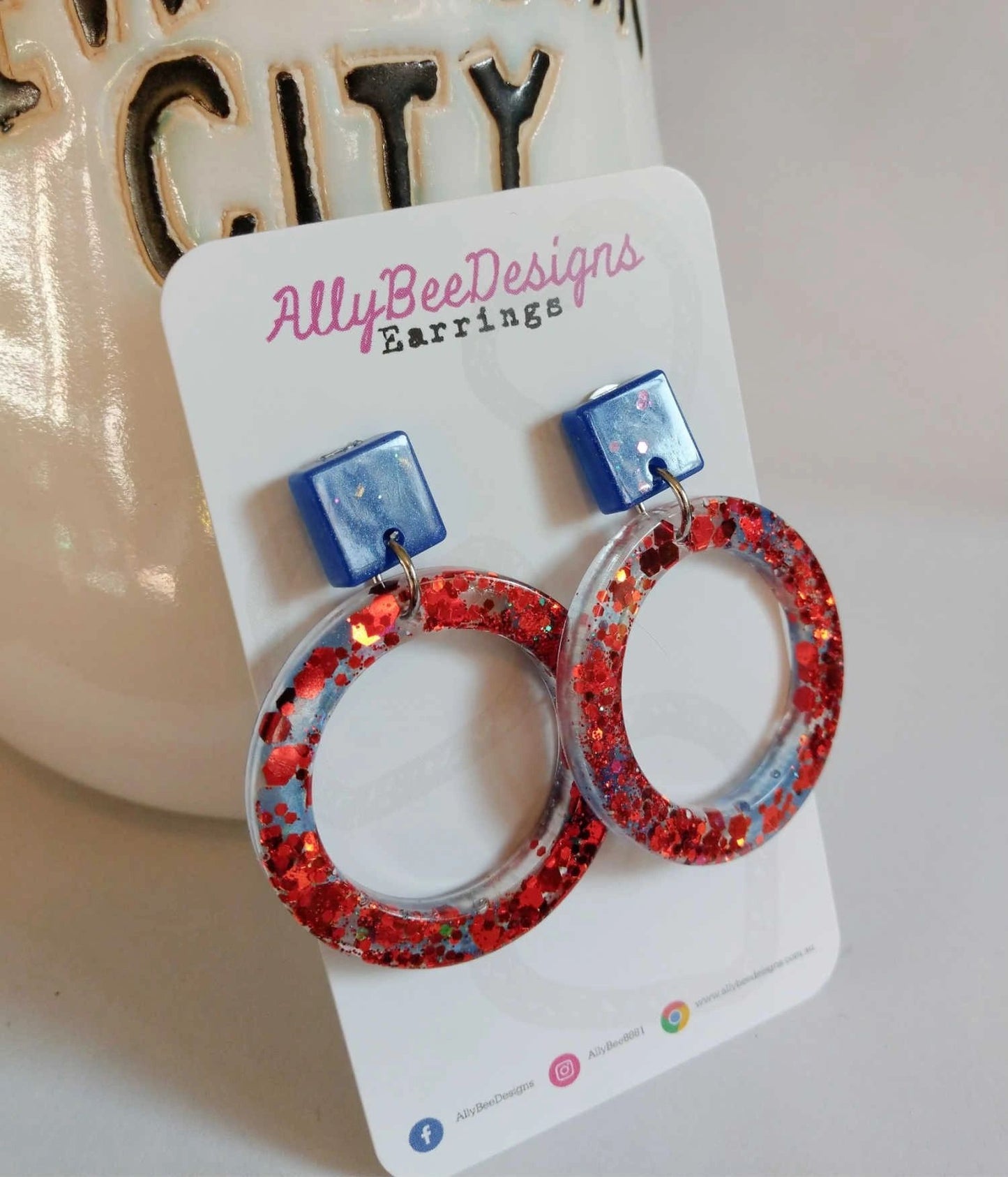 Resin round sparkle earrings