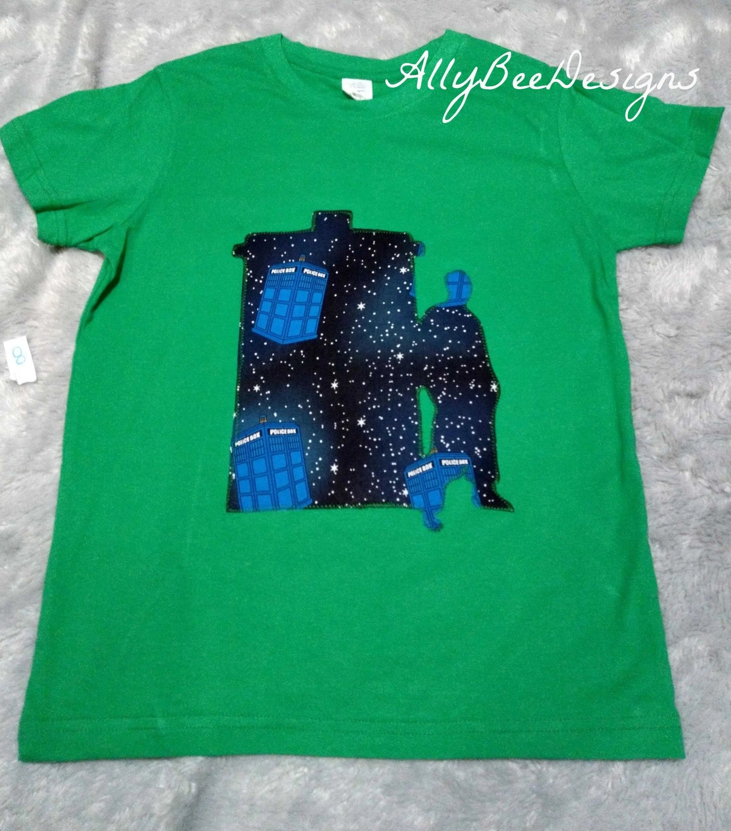 Tshirt - dark green - size 8