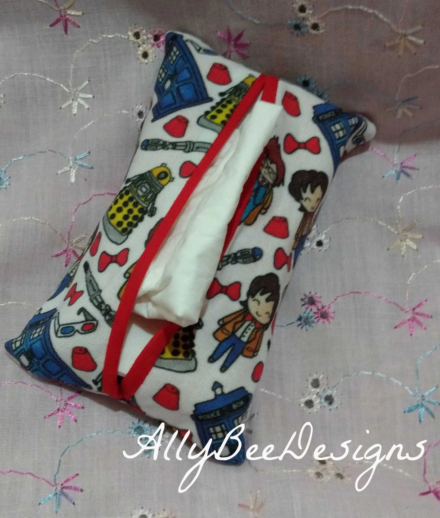 100% cotton tissue holder
