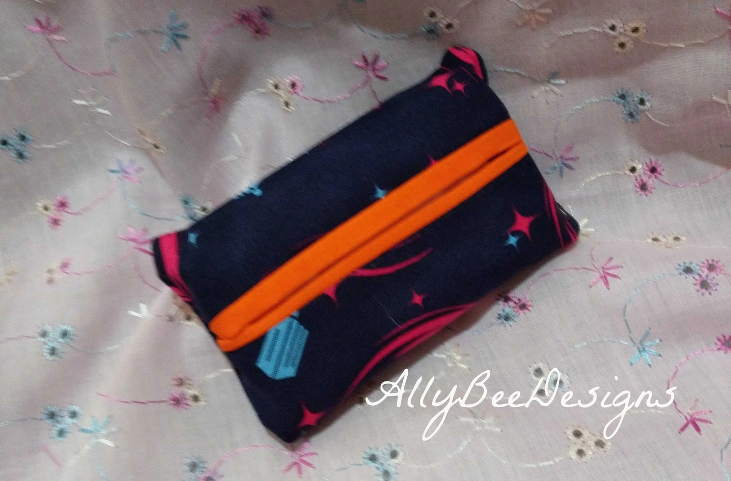 100% cotton tissue holder